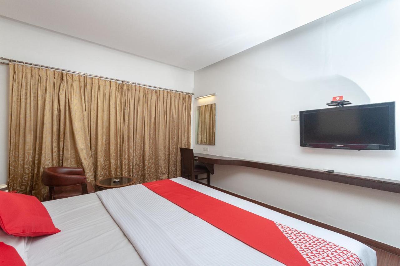 Oyo 19674 Apoorva'S Guest House Chennai Zewnętrze zdjęcie